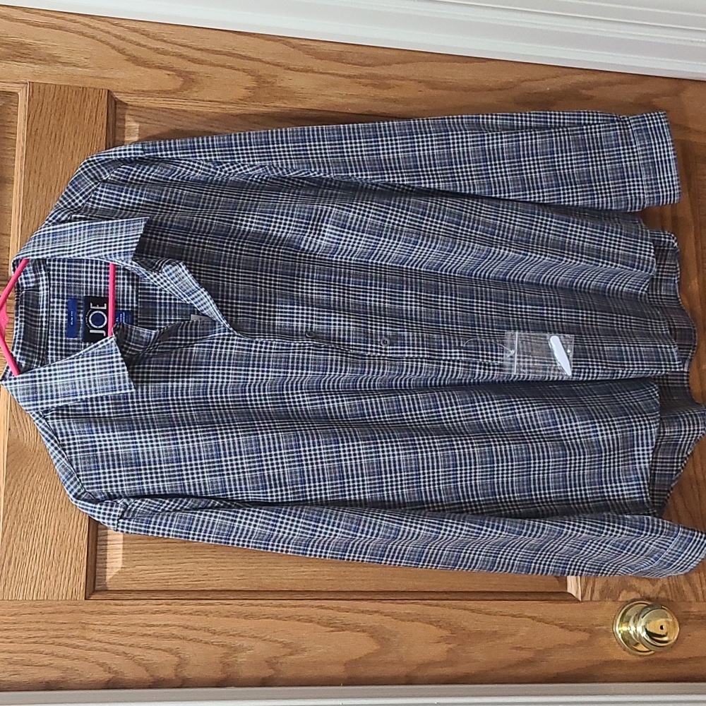 Men's slim fit button down shirt